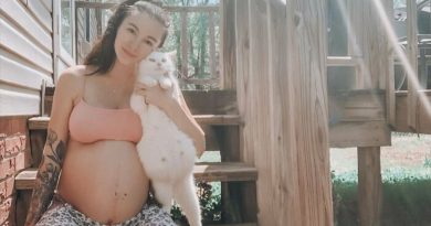 Pregnant Woman And Cat Give Birth At The Same Time After She Found The Pregnant Cat And Fostered Her